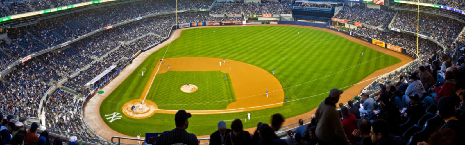 Bronx on a Budget: Wallet-Friendly Hotels Near Yankee Stadium!