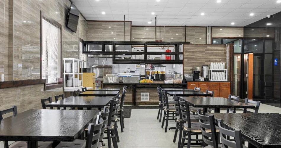 Bronx on a Budget: Wallet-Friendly Hotels Near Yankee Stadium!