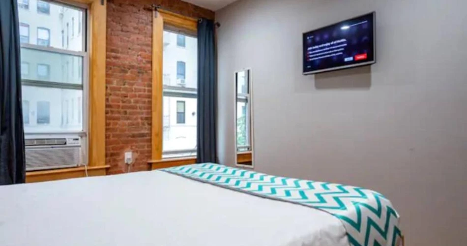 Bronx on a Budget: Wallet-Friendly Hotels Near Yankee Stadium!