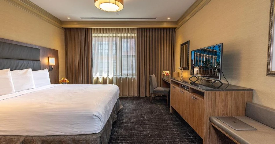 Top Hotels Near Yankee Stadium for a Perfect Stay – Comfort, Convenience & Savings!