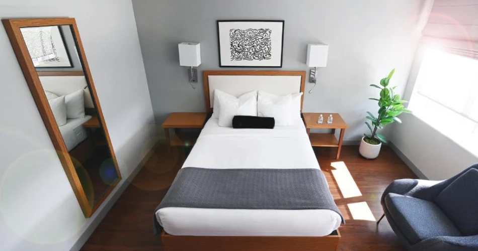 Top Hotels Near Yankee Stadium for a Perfect Stay – Comfort, Convenience & Savings!