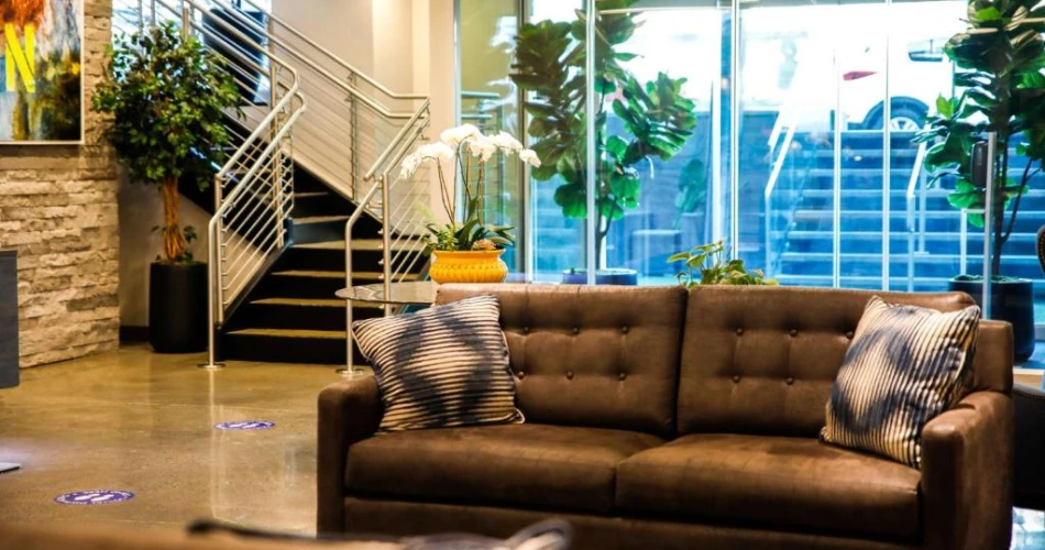 Top Hotels Near Yankee Stadium for a Perfect Stay – Comfort, Convenience & Savings!