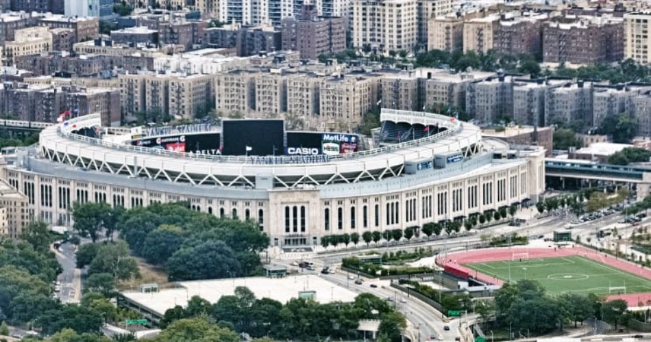 Top 10 Hotels Near Yankee Stadium: Perfect Stays for Baseball Fans