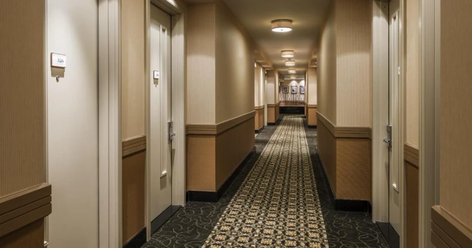 Top 10 Hotels Near Yankee Stadium: Perfect Stays for Baseball Fans