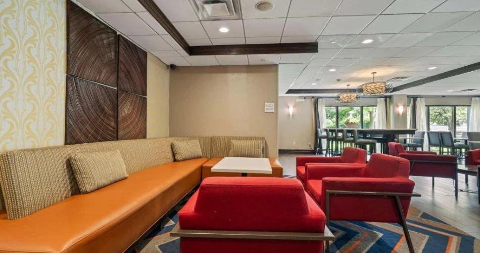 The Ultimate Fan’s Guide: Hotels With Shuttle Service Near Yankee Stadium
