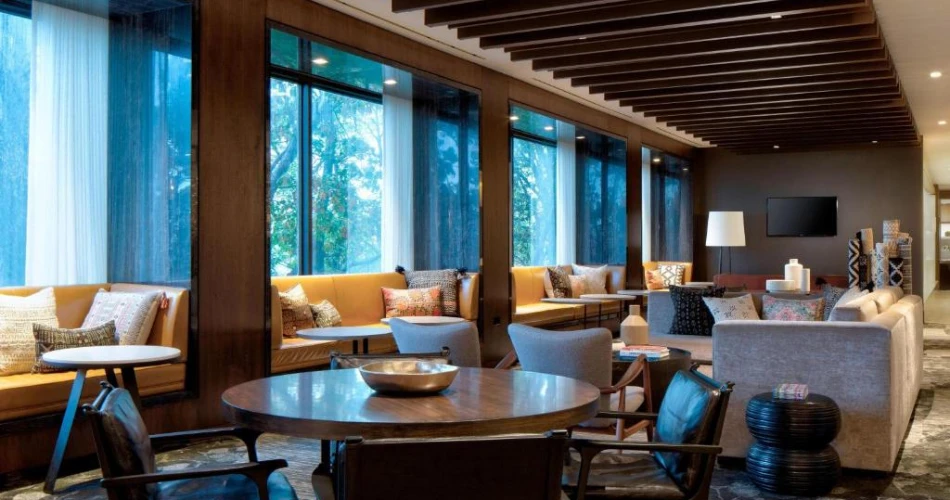 The Ultimate Fan’s Guide: Hotels With Shuttle Service Near Yankee Stadium
