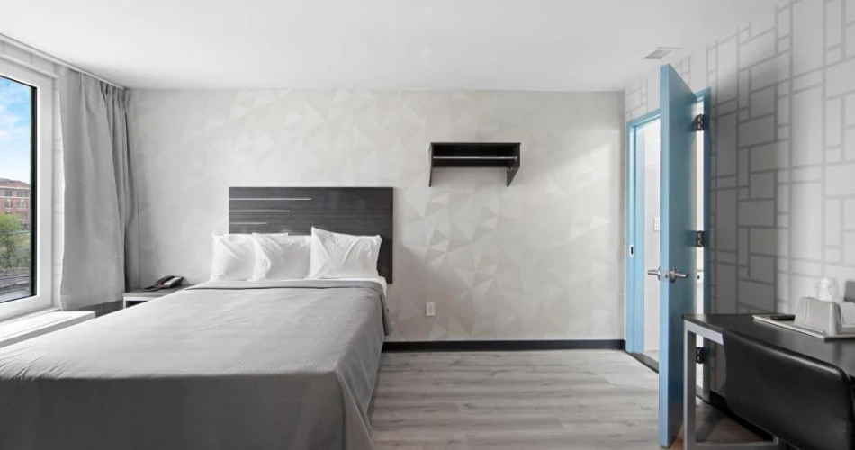 Top 10 Hotels Near Yankee Stadium with Parking Facility: Your Ultimate Guide to a Stress-Free Game Day
